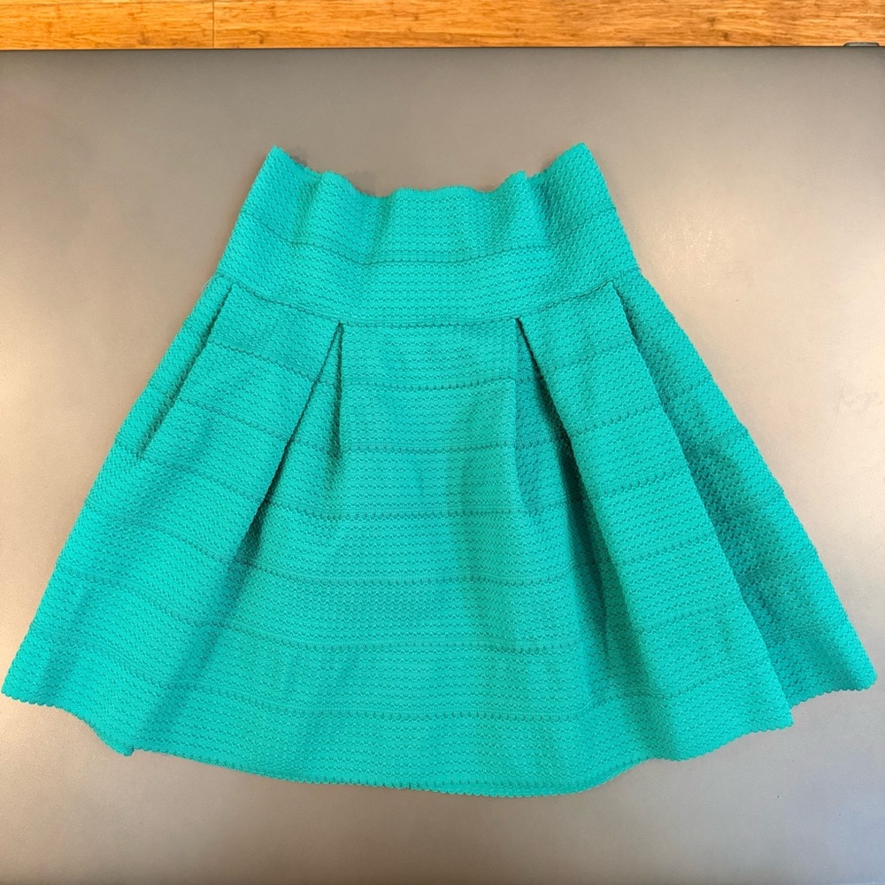 H&M Vibrant Teal A-Line Skirt - Size Medium